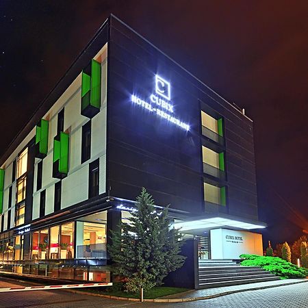 酷比克斯酒店 布拉索夫 外观 照片
