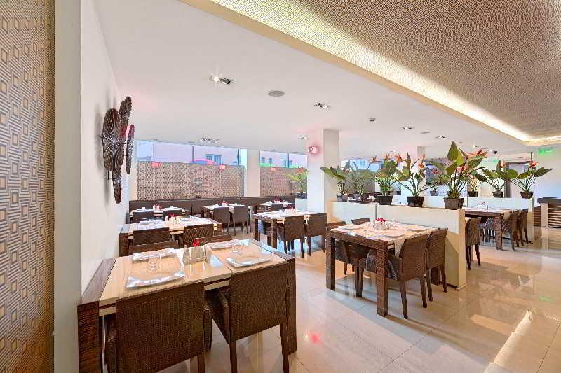 酷比克斯酒店 布拉索夫 外观 照片